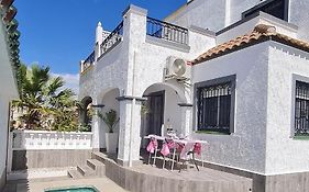 3 Bed House W Private Pool And Bar In Dream Hills